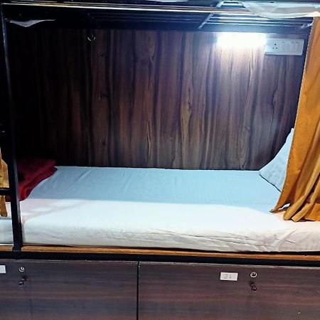 Golden View Dormitory Hotel มุมไบ ภายนอก รูปภาพ